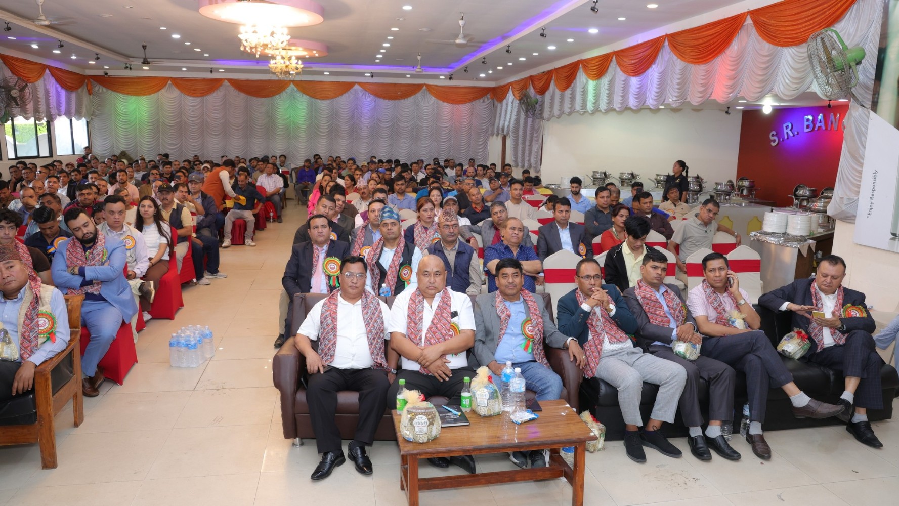 कार्यक्रममा आगमन गर्नुहुने आतिथ्यजन